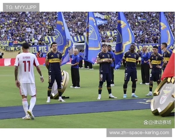 皇马快速反击,贡萨洛冲入禁区获得单刀良机,却因犹豫被防守球员挡出射门 皇马快速反击,贡萨洛冲入禁区获得单刀良机,却因犹豫被防守球员挡出射门